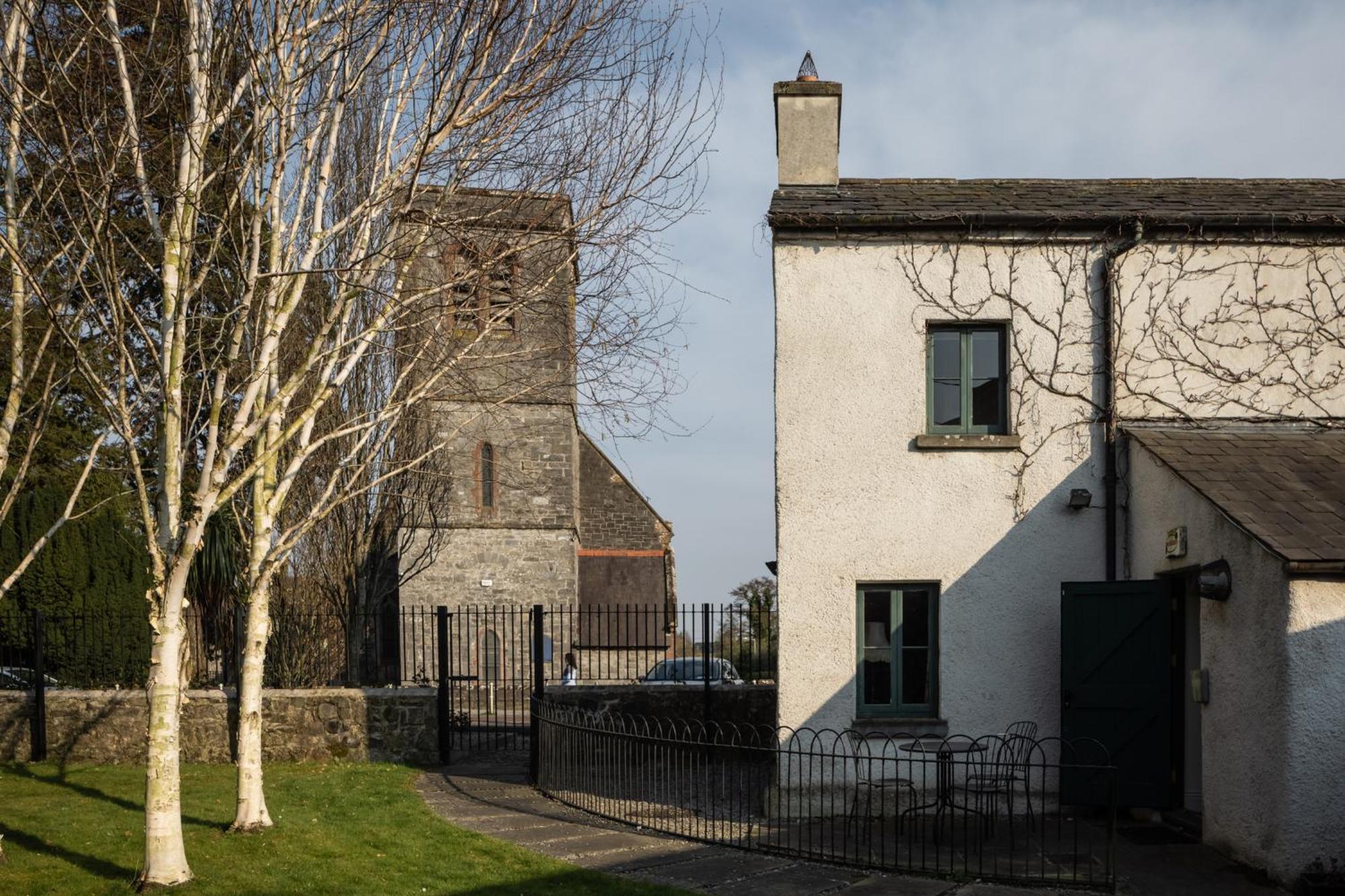 Вилла Castletown Gate House Келбридж Экстерьер фото